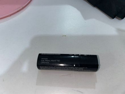 Avon Ultra Matte Ruj