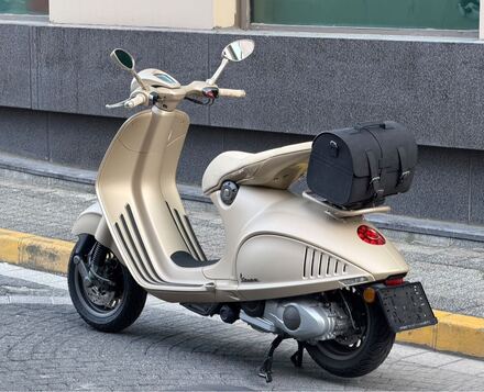 VESPA 946 KUM EDITION ÇANTA