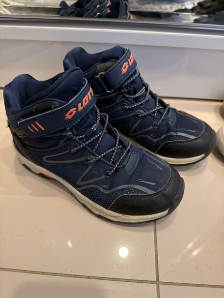 Lotto Lacivert Bot