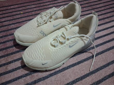 Nike Sneaker