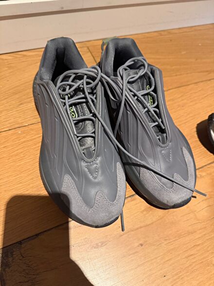 Adidas Gri Sneaker