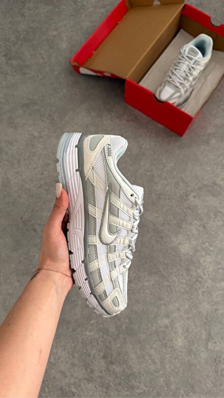 Nike Beyaz Sneaker