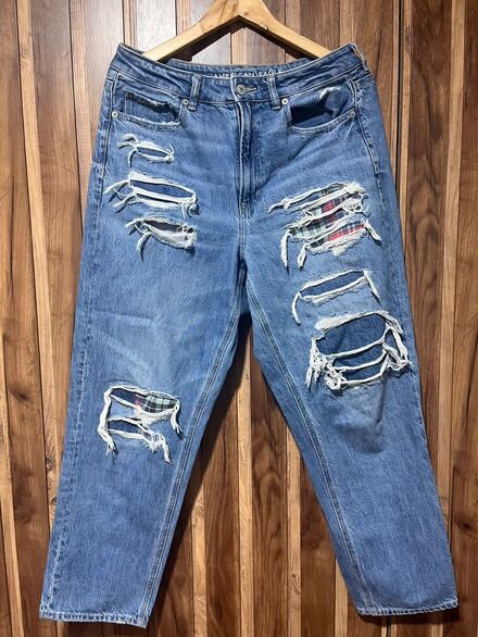 American Eagle Yırtık Kot Pantolon