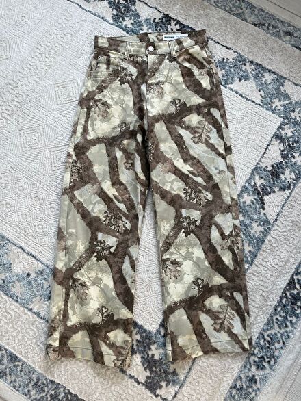 Bershka Desenli Pantolon