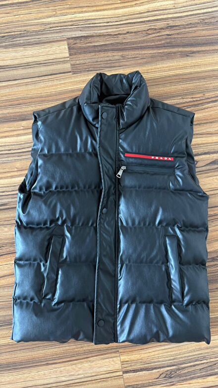 Prada Siyah Spor Yelek indirimli