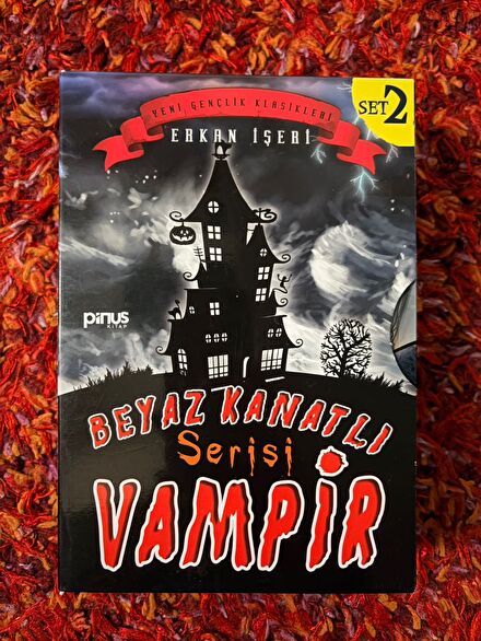 Beyaz Kanatlı Vampir Set 2 / 4 kitap
