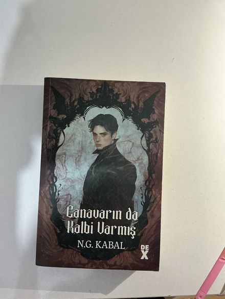 Canavarın da Kalbi Varmış Kitabı