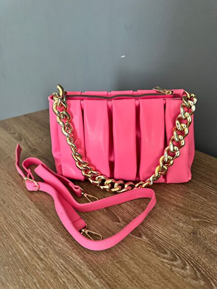 Pembe Zincir Askılı Çanta