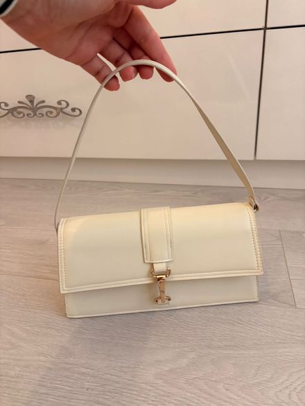 H&M Krem Askılı Çanta