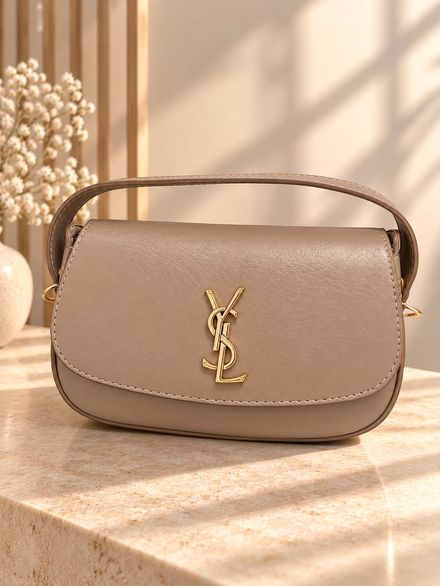 Yves Saint Laurent El Çantası