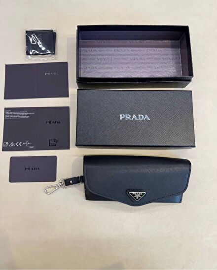 Prada Siyah Gözlük Kılıfı