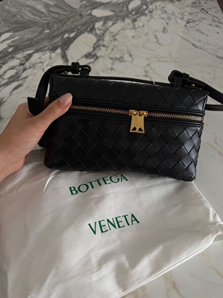 Bottega Veneta Siyah Çapraz Çanta