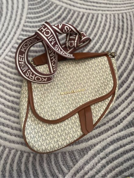 Michael Kors Omuz Çantası