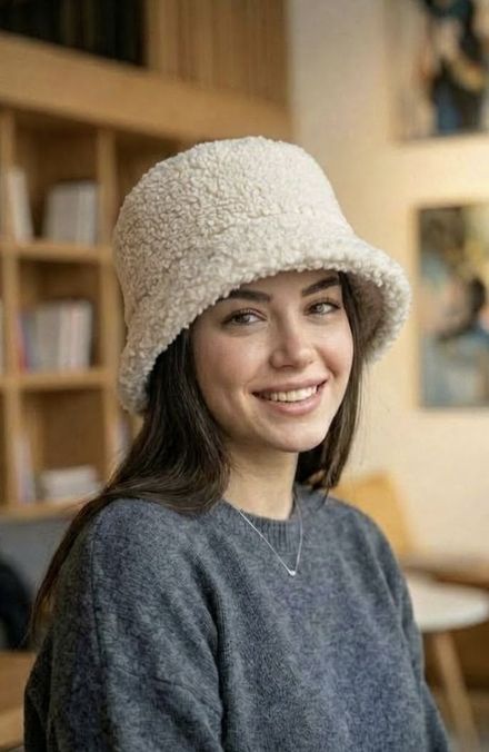 Peluş Kova Şapka