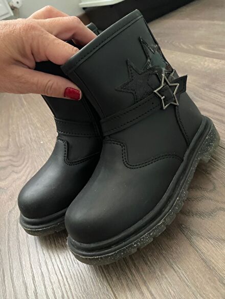 Siyah Yıldızlı Çocuk Botu