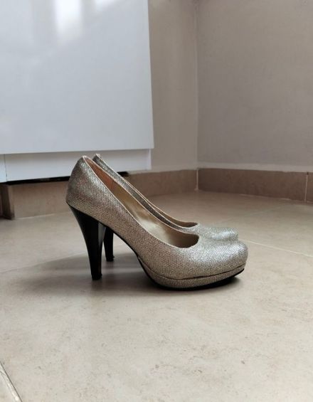 Gümüş Yüksek Topuklu Ayakkabı