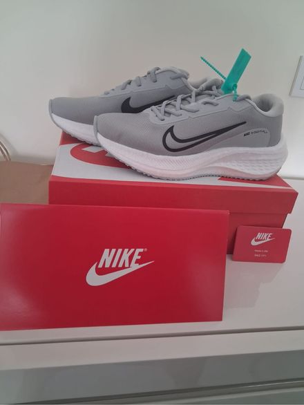 Nike Gri Spor Ayakkabı