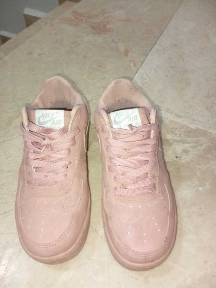 Nike Pembe Sneaker