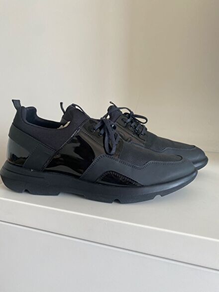 Elle Siyah Erkek Sneaker Rugan Detaylı