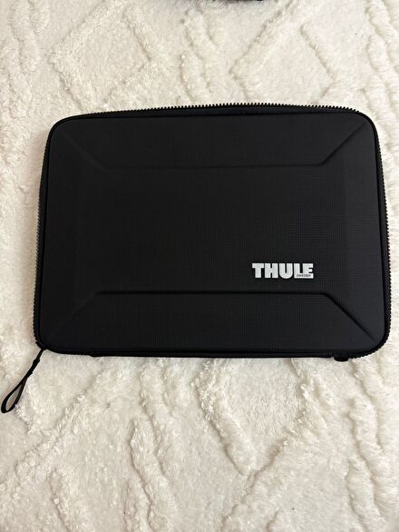 Thule Laptop Tablet Kılıfı
