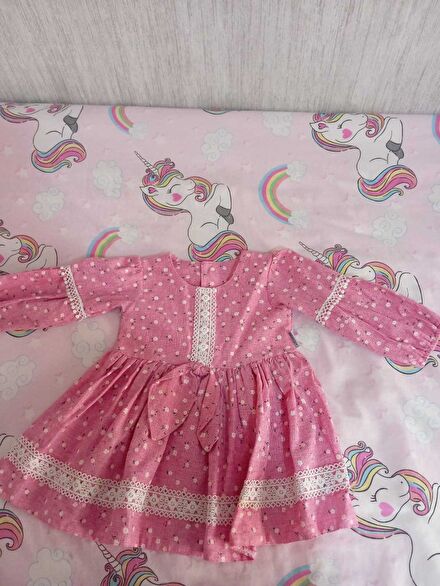 Çiçek Desenli Pembe Elbise