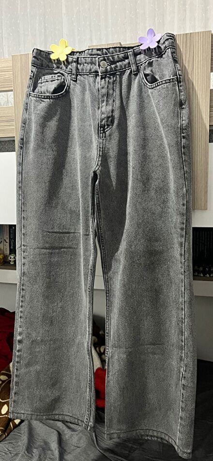 Gri Bol Kesim Jean Pantolon