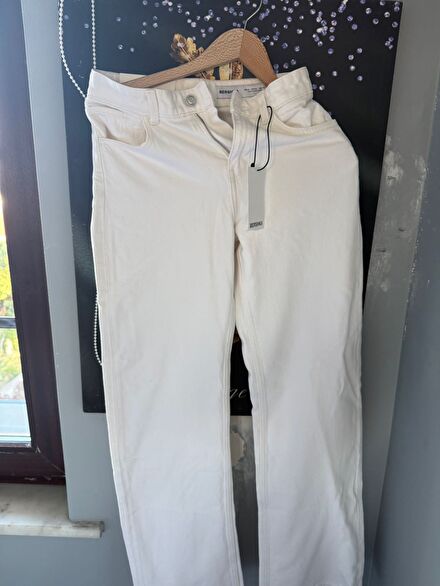 Bershka Beyaz Jean Pantolon