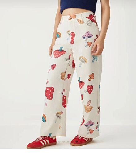 Mantarlı Krem Pantolon