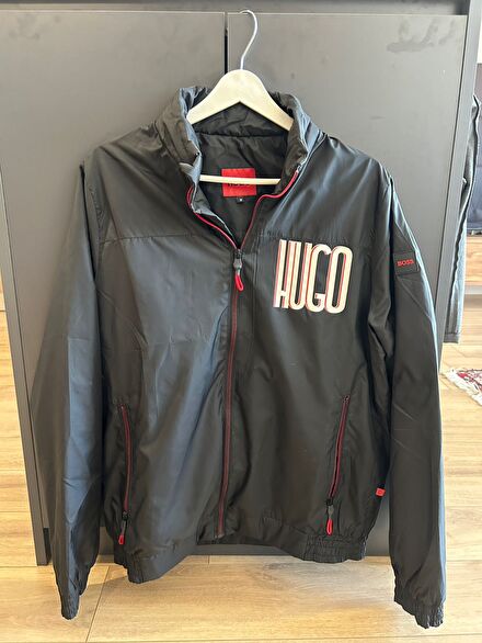 Hugo Boss Siyah Fermuarlı Yağmurluk