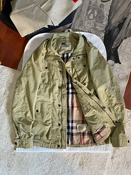 Burberry klasik desenli ceket