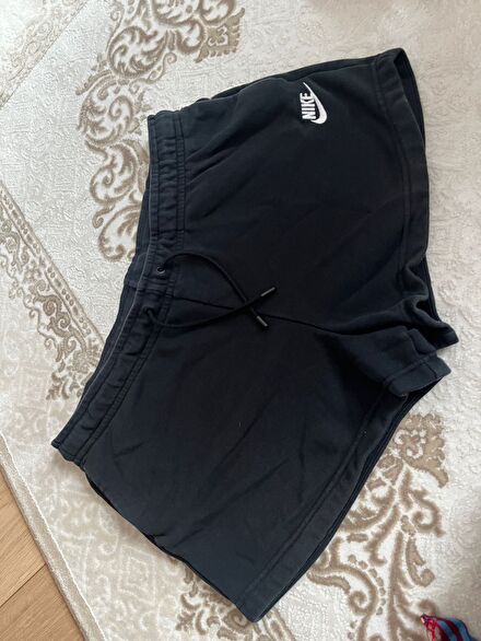 Nike Siyah Spor Şort