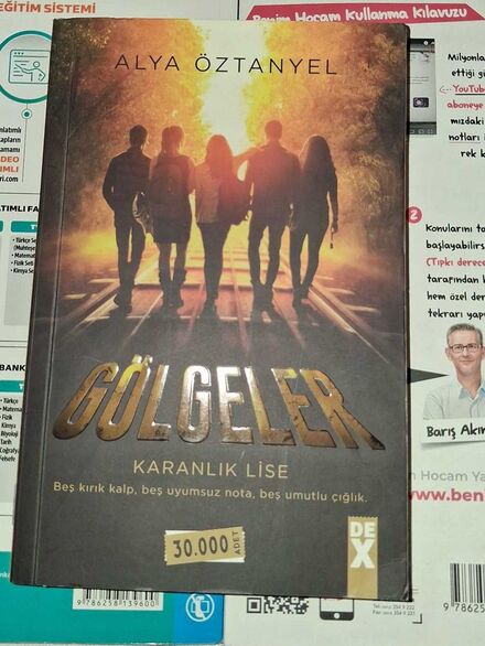Gölgeler Karanlık Lise Kitabı