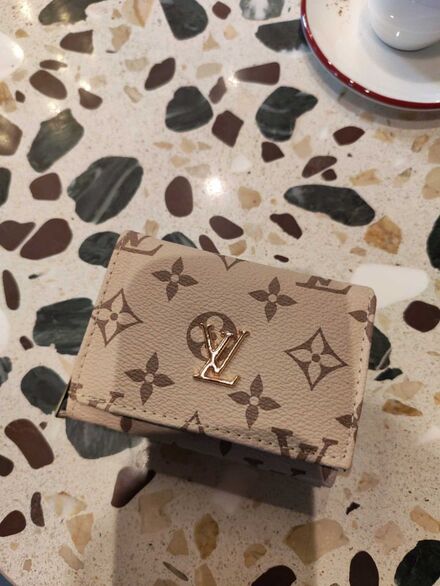 Louis Vuitton Desenli Cüzdan