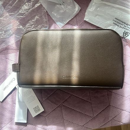 Calvin Klein El Çantası