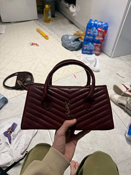 Yves Saint Laurent Bordo El Çantası