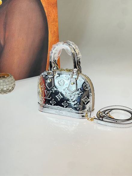 Louis Vuitton Gümüş Çanta yeni sezon