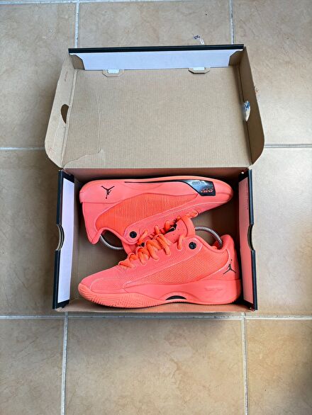 Orjinal Kutulu Nike Luka .77