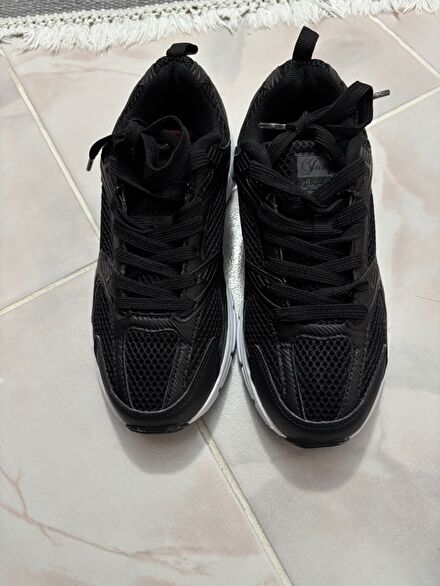 Siyah Sneaker