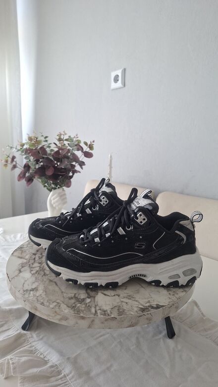 Skechers Siyah Spor Ayakkabı