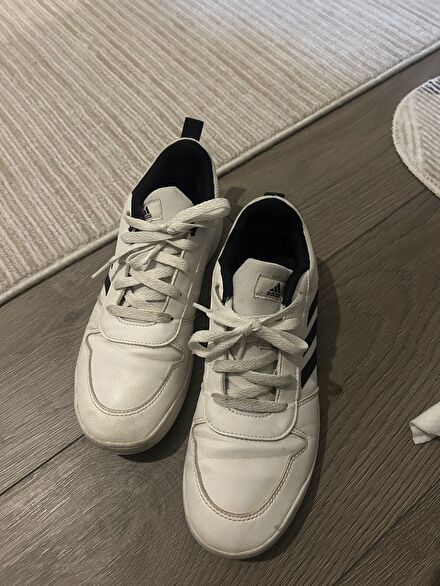 Adidas Beyaz Spor Ayakkabı