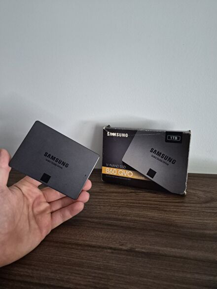 Samsung 860 QVO 1TB SSD