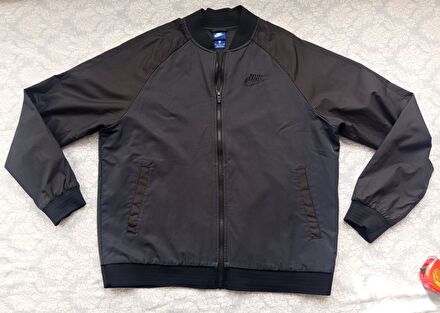 Nike Siyah Bomber Ceket
