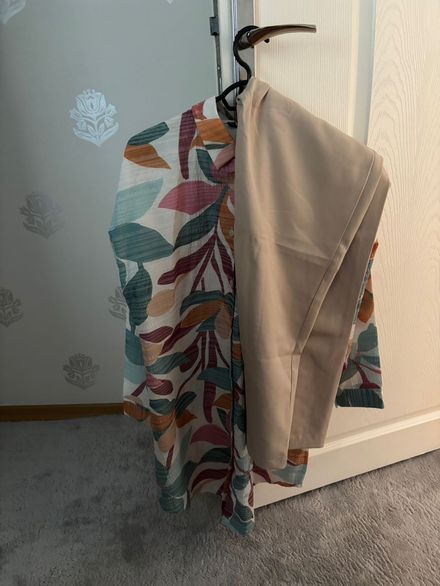 Çiçek Desenli Pantolon ve Tunik Seti