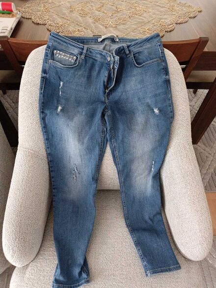 Mavi Taşlı Yırtık Jean Pantolon