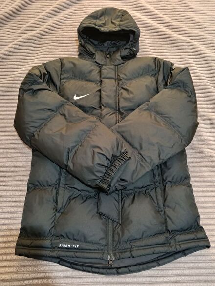 Nike Kapüşonlu Mont(Sıfır)