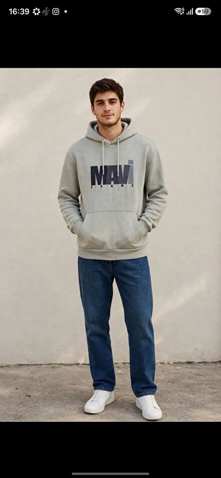 Mavi Logolu Kapüşonlu Sweatshirt