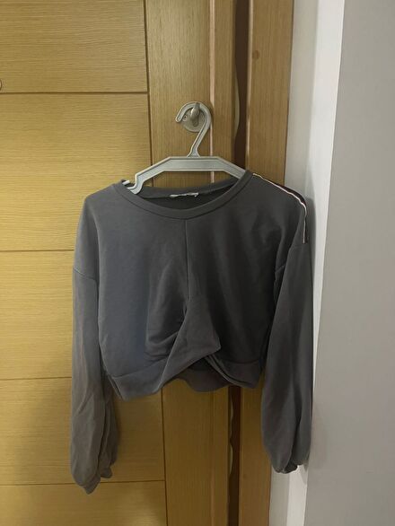 Büzgülü Gri Sweatshirt Tasarım