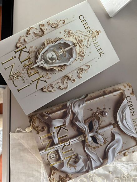 Kırık İnci Kitap Seti