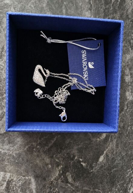 SWAROVSKI KOLYE