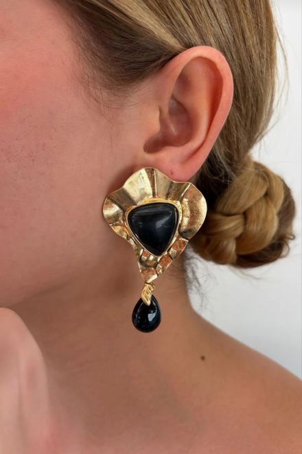 Gold Plaka Detyalı Çelik Siyah Küpe